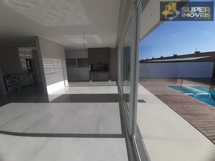 Foto 5 de Casa com 3 quartos à venda, 400m2 em Laranjal, Pelotas - RS