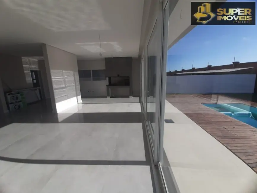 Foto 4 de Casa com 3 quartos à venda, 400m2 em Laranjal, Pelotas - RS