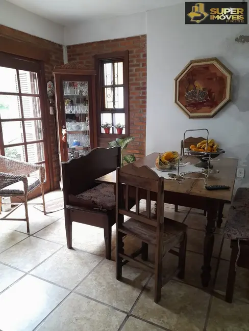 Foto 6 de Casa com 4 quartos à venda, 200m2 em Três Vendas, Pelotas - RS
