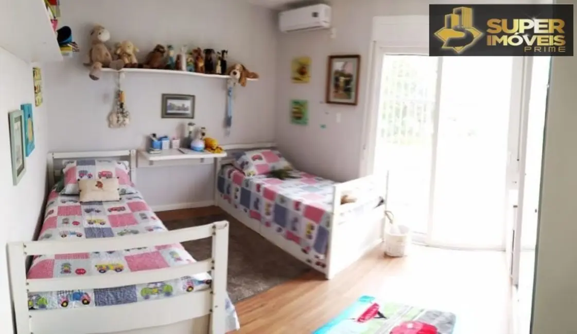 Casa de Condomínio com 3 quartos à venda, 248m2 em Areal, Pelotas - RS - imagem 9 Foto 9 de Casa de Condomínio com 3 quartos à venda, 248m2 em Areal, Pelotas - RS
