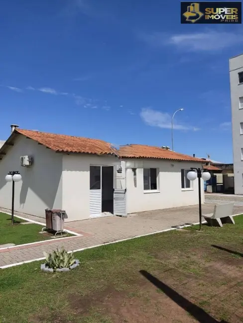 Foto 2 de Apartamento com 2 quartos à venda, 46m2 em Fragata, Pelotas - RS