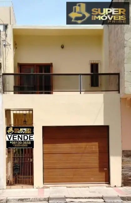 Foto 2 de Casa com 2 quartos à venda, 145m2 em Centro, Pelotas - RS