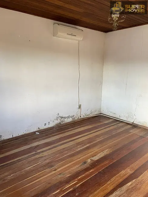 Casa com 2 quartos à venda, 300m2 em Centro, Pelotas - RS - imagem 8 Foto 8 de Casa com 2 quartos à venda, 300m2 em Centro, Pelotas - RS