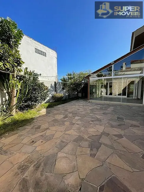 Casa com 3 quartos à venda, 492m2 em Três Vendas, Pelotas - RS - imagem 8 Foto 8 de Casa com 3 quartos à venda, 492m2 em Três Vendas, Pelotas - RS