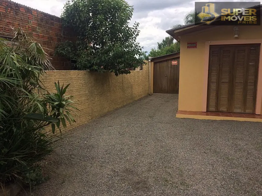 Casa com 2 quartos à venda, 1100m2 em Três Vendas, Pelotas - RS - imagem 2 Foto 2 de Casa com 2 quartos à venda, 1100m2 em Três Vendas, Pelotas - RS