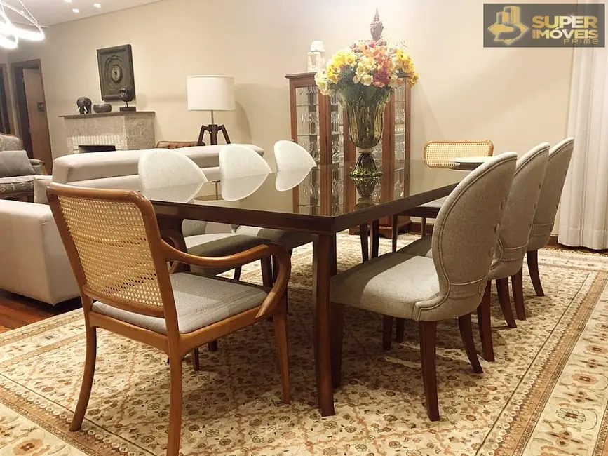 Casa com 4 quartos à venda, 864m2 em Centro, Pelotas - RS - imagem 3 Foto 3 de Casa com 4 quartos à venda, 864m2 em Centro, Pelotas - RS