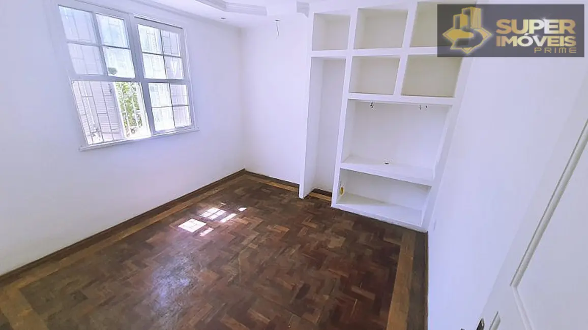 Casa com 3 quartos à venda, 315m2 em Centro, Pelotas - RS - imagem 8 Foto 8 de Casa com 3 quartos à venda, 315m2 em Centro, Pelotas - RS