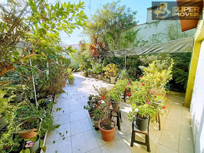 Casa com 4 quartos à venda, 344m2 em Centro, Pelotas - RS - imagem 5 Foto 5 de Casa com 4 quartos à venda, 344m2 em Centro, Pelotas - RS