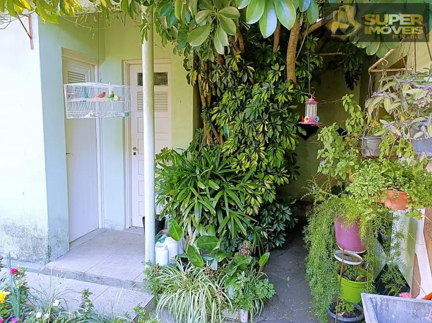 Casa com 4 quartos à venda, 344m2 em Centro, Pelotas - RS - imagem 9 Foto 9 de Casa com 4 quartos à venda, 344m2 em Centro, Pelotas - RS