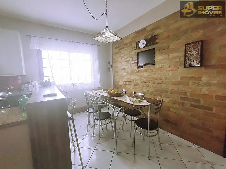 Foto 8 de Casa com 5 quartos à venda, 256m2 em Três Vendas, Pelotas - RS