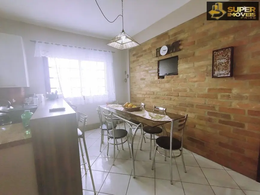 Foto 8 de Casa com 5 quartos à venda, 256m2 em Três Vendas, Pelotas - RS