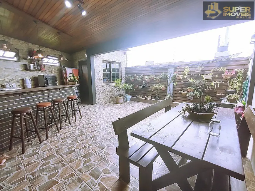 Foto 4 de Casa com 5 quartos à venda, 256m2 em Três Vendas, Pelotas - RS