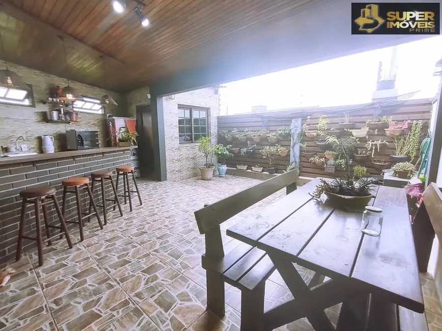 Foto 4 de Casa com 5 quartos à venda, 256m2 em Três Vendas, Pelotas - RS
