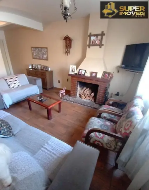 Foto 3 de Casa com 4 quartos à venda, 202m2 em Centro, Pelotas - RS