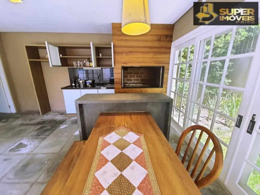 Foto 1 de Casa com 3 quartos à venda, 434m2 em Areal, Pelotas - RS