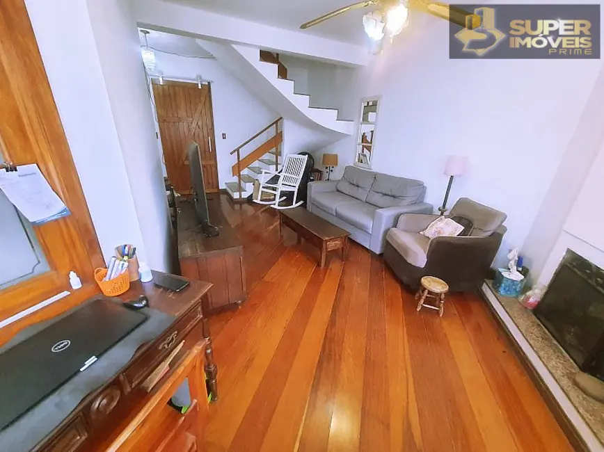 Casa com 3 quartos à venda, 360m2 em Centro, Pelotas - RS - imagem 5 Foto 5 de Casa com 3 quartos à venda, 360m2 em Centro, Pelotas - RS