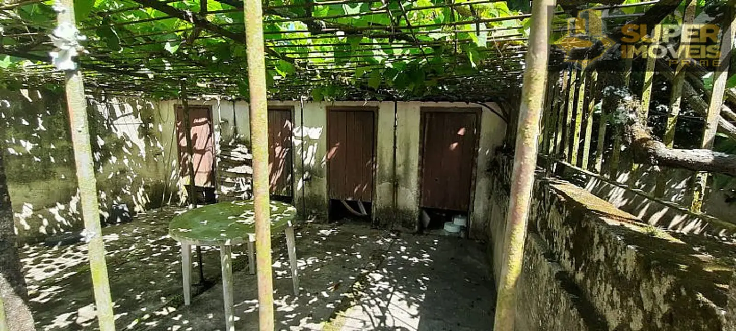 Casa com 4 quartos à venda, 1177m2 em Laranjal, Pelotas - RS - imagem 9 Foto 9 de Casa com 4 quartos à venda, 1177m2 em Laranjal, Pelotas - RS