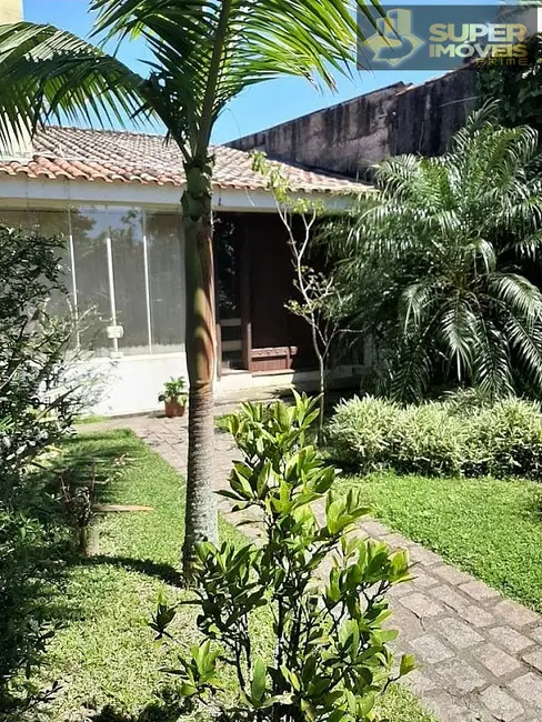 Casa com 7 quartos à venda, 1500m2 em Laranjal, Pelotas - RS - imagem 1 Foto 1 de Casa com 7 quartos à venda, 1500m2 em Laranjal, Pelotas - RS
