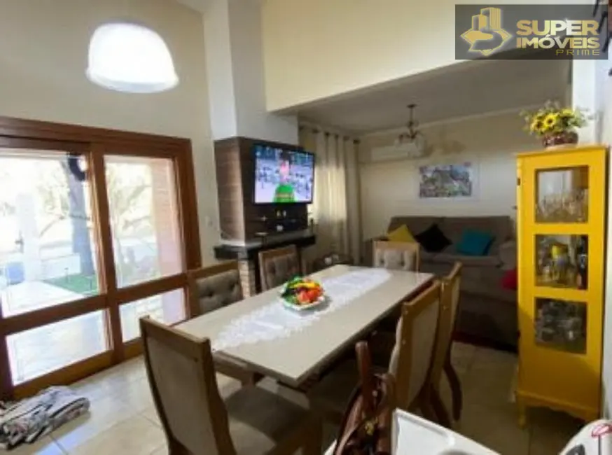 Foto 4 de Casa com 3 quartos à venda, 450m2 em Laranjal, Pelotas - RS