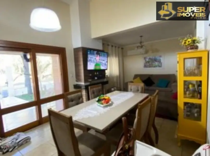 Foto 4 de Casa com 3 quartos à venda, 450m2 em Laranjal, Pelotas - RS