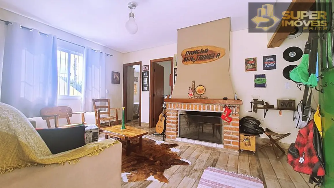 Casa com 2 quartos à venda, 175m2 em Centro, Pelotas - RS - imagem 2 Foto 2 de Casa com 2 quartos à venda, 175m2 em Centro, Pelotas - RS