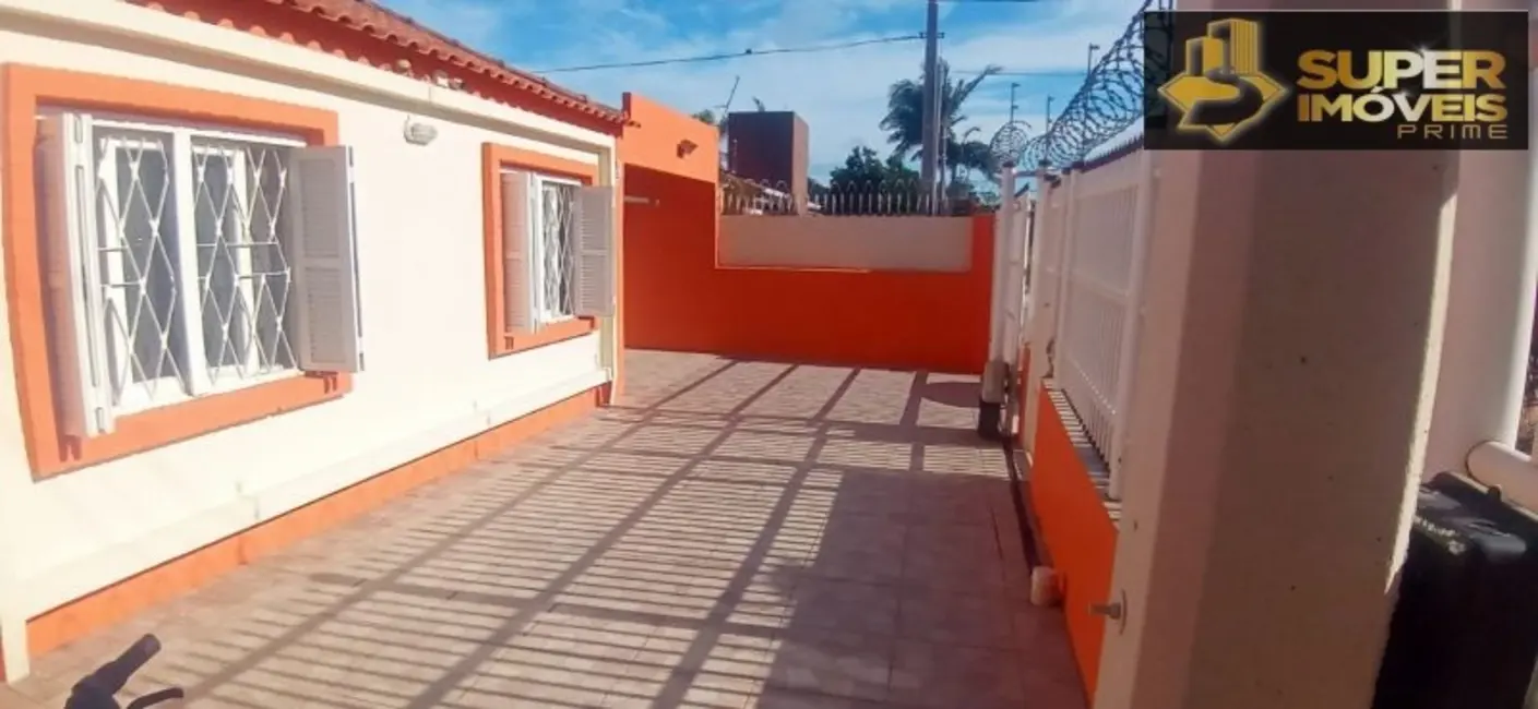 Foto 1 de Casa com 2 quartos à venda, 300m2 em Laranjal, Pelotas - RS