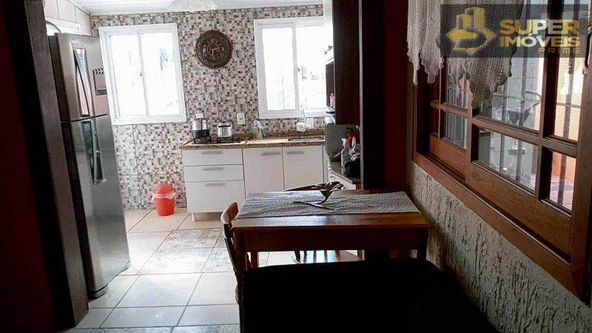 Casa com 2 quartos à venda, 300m2 em Laranjal, Pelotas - RS - imagem 3 Foto 3 de Casa com 2 quartos à venda, 300m2 em Laranjal, Pelotas - RS