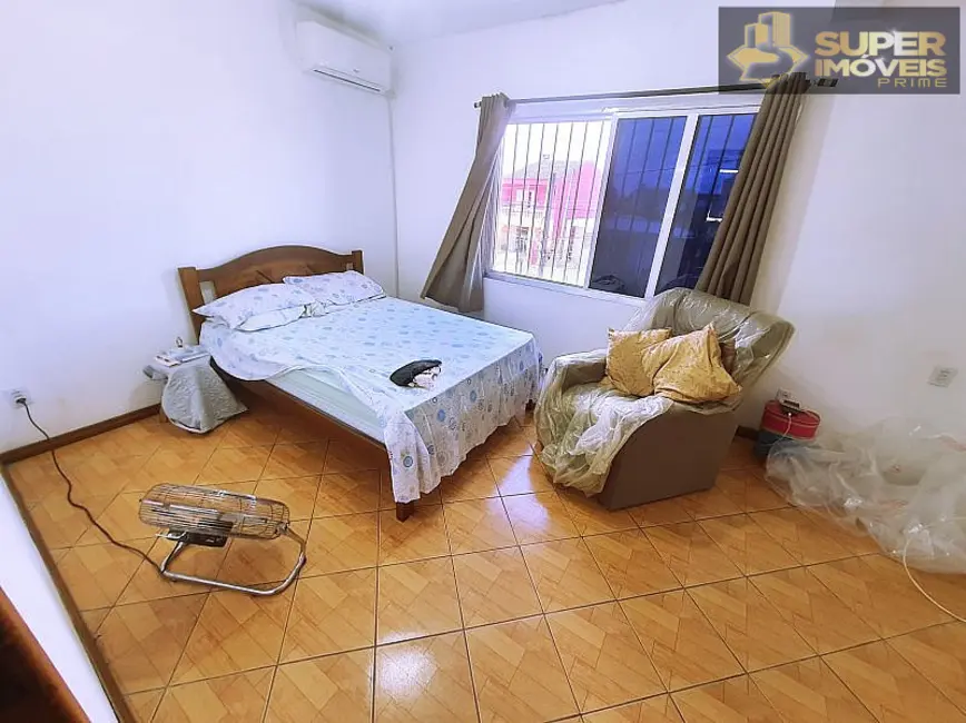 Casa com 3 quartos à venda, 300m2 em Três Vendas, Pelotas - RS - imagem 9 Foto 9 de Casa com 3 quartos à venda, 300m2 em Três Vendas, Pelotas - RS