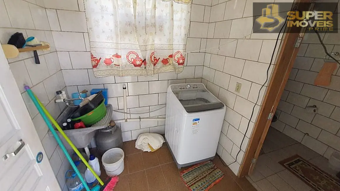 Casa com 3 quartos à venda, 300m2 em Fragata, Pelotas - RS - imagem 8 Foto 8 de Casa com 3 quartos à venda, 300m2 em Fragata, Pelotas - RS