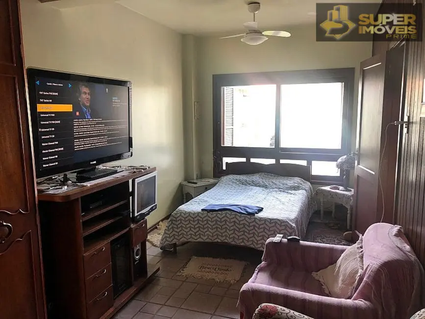 Casa com 3 quartos à venda, 300m2 em Laranjal, Pelotas - RS - imagem 5 Foto 5 de Casa com 3 quartos à venda, 300m2 em Laranjal, Pelotas - RS