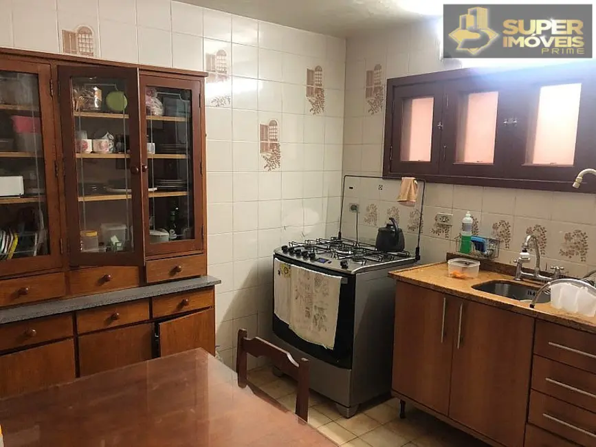 Casa com 3 quartos à venda, 300m2 em Laranjal, Pelotas - RS - imagem 4 Foto 4 de Casa com 3 quartos à venda, 300m2 em Laranjal, Pelotas - RS
