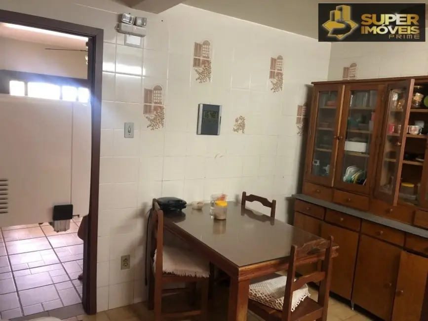 Foto 3 de Casa com 3 quartos à venda, 300m2 em Laranjal, Pelotas - RS