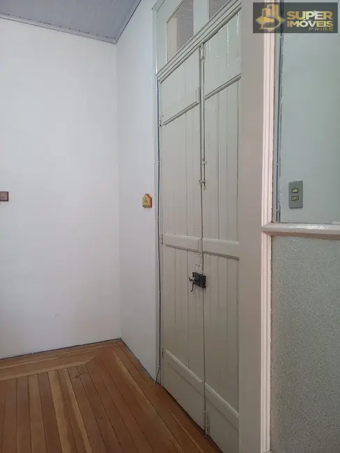 Casa com 3 quartos à venda, 175m2 em Centro, Pelotas - RS - imagem 8 Foto 8 de Casa com 3 quartos à venda, 175m2 em Centro, Pelotas - RS