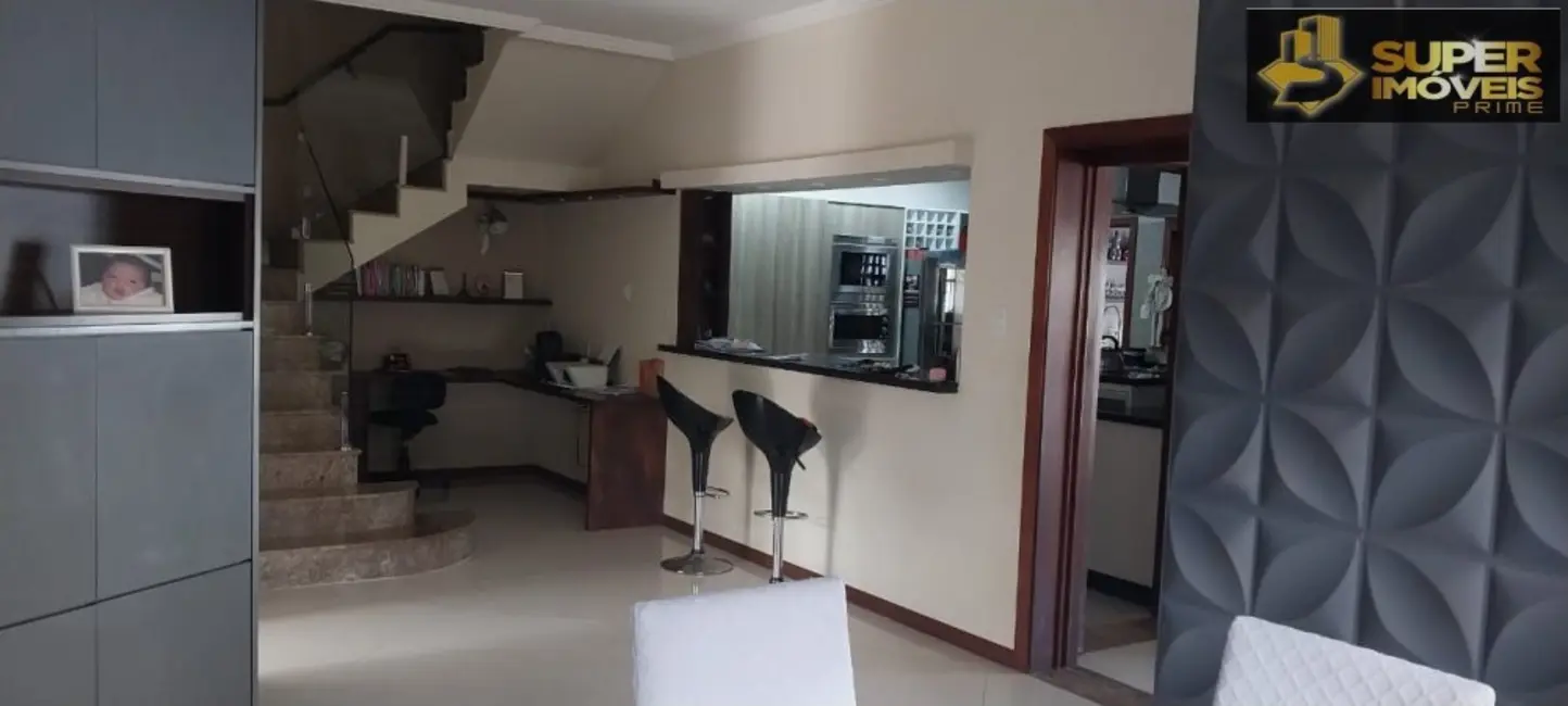 Foto 5 de Casa com 4 quartos à venda, 360m2 em Centro, Pelotas - RS