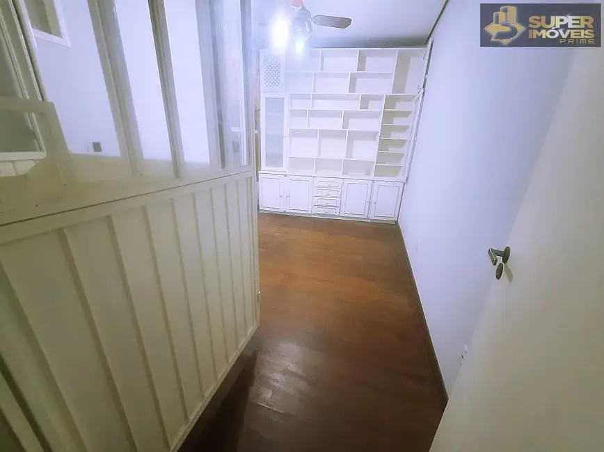 Casa com 3 quartos à venda, 285m2 em Centro, Pelotas - RS - imagem 5 Foto 5 de Casa com 3 quartos à venda, 285m2 em Centro, Pelotas - RS