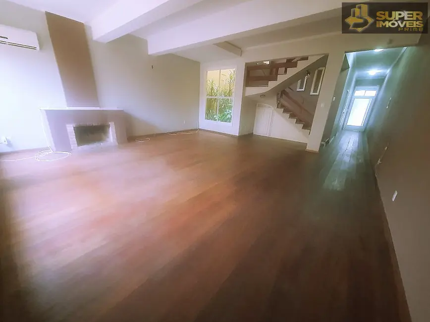 Casa com 3 quartos à venda, 285m2 em Centro, Pelotas - RS - imagem 1 Foto 1 de Casa com 3 quartos à venda, 285m2 em Centro, Pelotas - RS