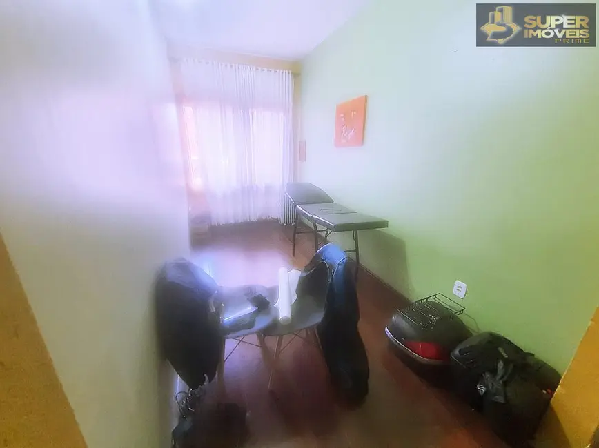 Casa com 4 quartos à venda, 391m2 em Centro, Pelotas - RS - imagem 6 Foto 6 de Casa com 4 quartos à venda, 391m2 em Centro, Pelotas - RS