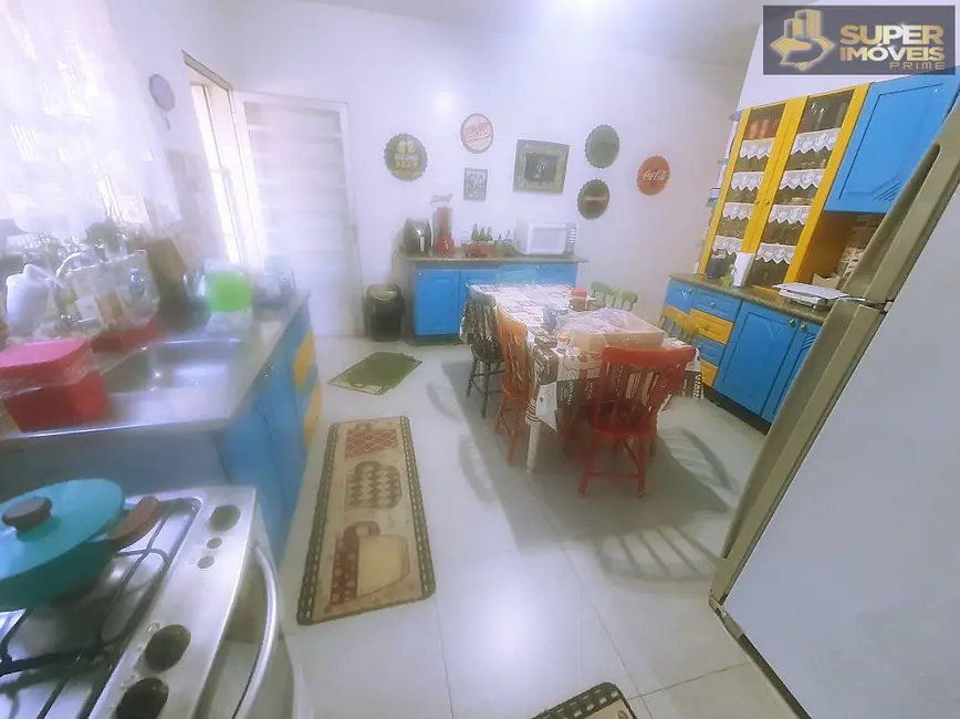 Casa com 4 quartos à venda, 391m2 em Centro, Pelotas - RS - imagem 9 Foto 9 de Casa com 4 quartos à venda, 391m2 em Centro, Pelotas - RS