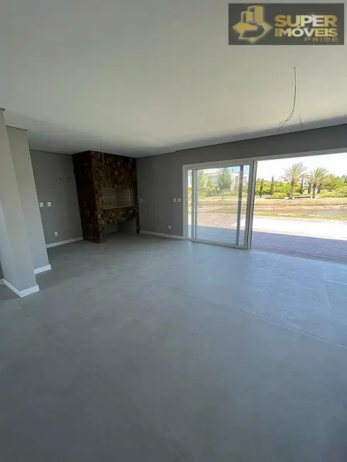 Casa com 3 quartos à venda, 420m2 em Laranjal, Pelotas - RS - imagem 6 Foto 6 de Casa com 3 quartos à venda, 420m2 em Laranjal, Pelotas - RS