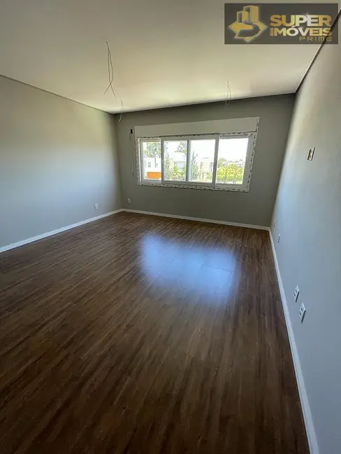 Casa com 3 quartos à venda, 420m2 em Laranjal, Pelotas - RS - imagem 8 Foto 8 de Casa com 3 quartos à venda, 420m2 em Laranjal, Pelotas - RS