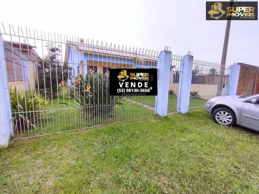 Foto 2 de Casa com 3 quartos à venda, 300m2 em Três Vendas, Pelotas - RS