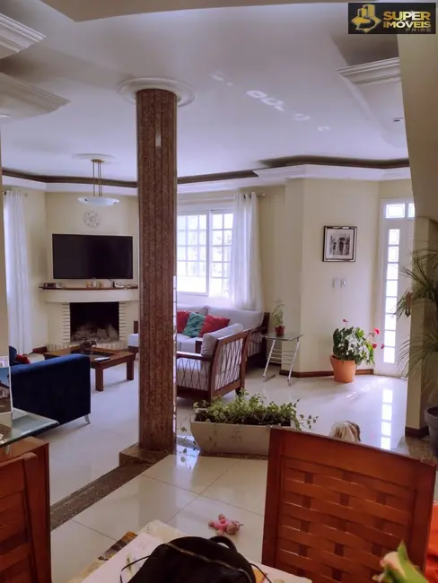 Foto 6 de Casa com 4 quartos à venda, 200m2 em Três Vendas, Pelotas - RS
