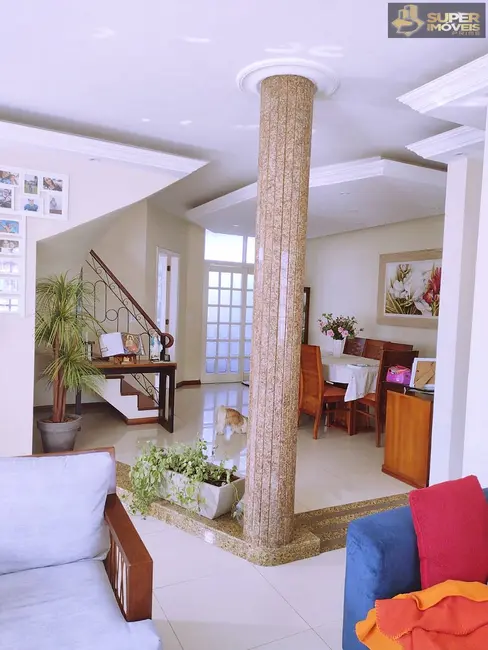 Foto 1 de Casa com 4 quartos à venda, 200m2 em Três Vendas, Pelotas - RS