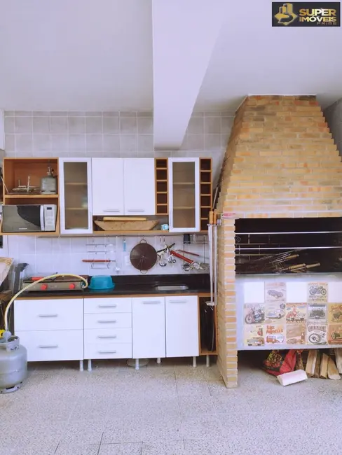 Foto 9 de Casa com 4 quartos à venda, 200m2 em Três Vendas, Pelotas - RS