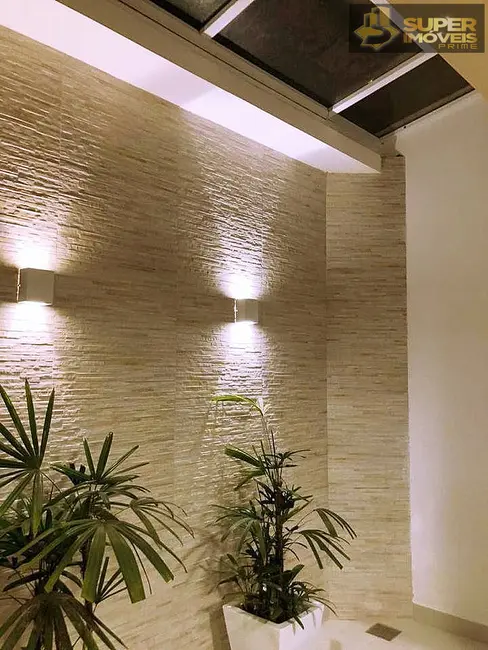 Casa com 4 quartos à venda, 242m2 em Centro, Pelotas - RS - imagem 9 Foto 9 de Casa com 4 quartos à venda, 242m2 em Centro, Pelotas - RS