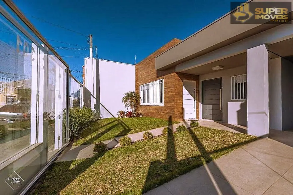Casa com 4 quartos à venda, 242m2 em Centro, Pelotas - RS - imagem 1 Foto 1 de Casa com 4 quartos à venda, 242m2 em Centro, Pelotas - RS