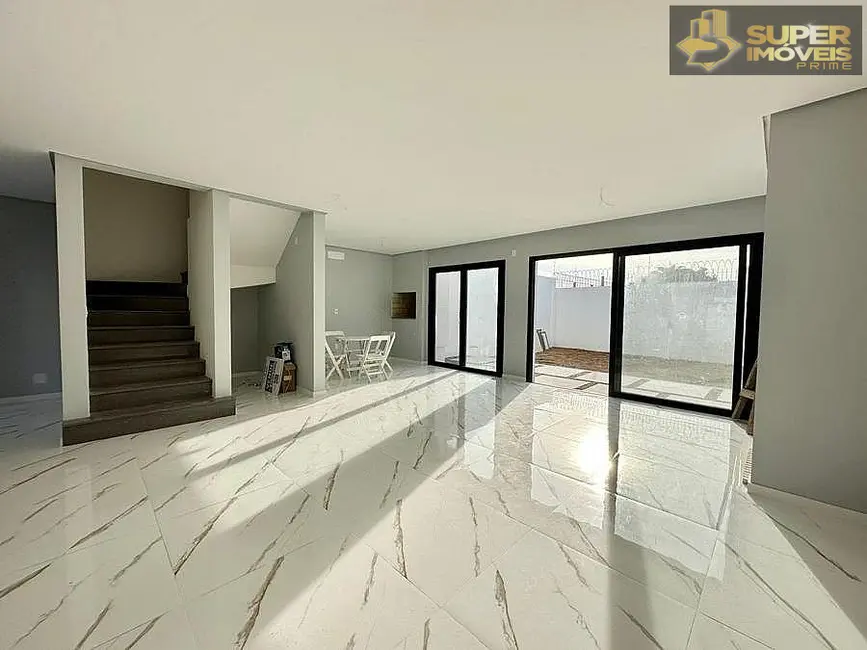 Foto 1 de Casa com 3 quartos à venda, 203m2 em Três Vendas, Pelotas - RS