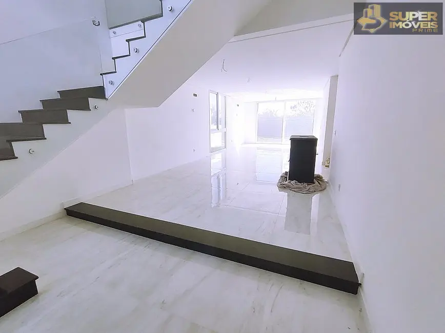Casa de Condomínio com 3 quartos à venda, 390m2 em São Gonçalo, Pelotas - RS - imagem 5 Foto 5 de Casa de Condomínio com 3 quartos à venda, 390m2 em São Gonçalo, Pelotas - RS