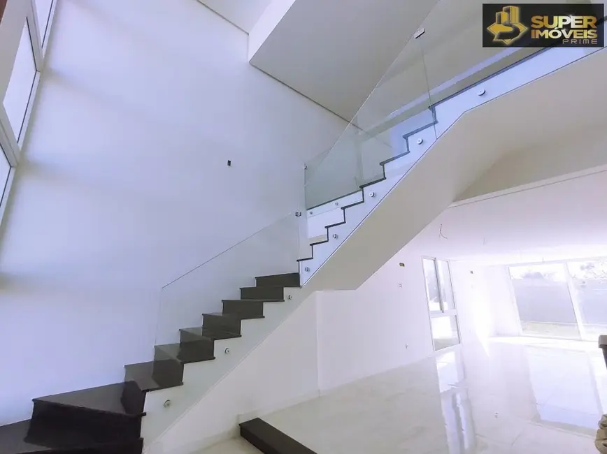 Casa de Condomínio com 3 quartos à venda, 390m2 em São Gonçalo, Pelotas - RS - imagem 4 Foto 4 de Casa de Condomínio com 3 quartos à venda, 390m2 em São Gonçalo, Pelotas - RS