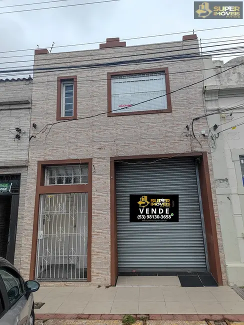 Foto 1 de Casa com 2 quartos à venda, 225m2 em Centro, Pelotas - RS